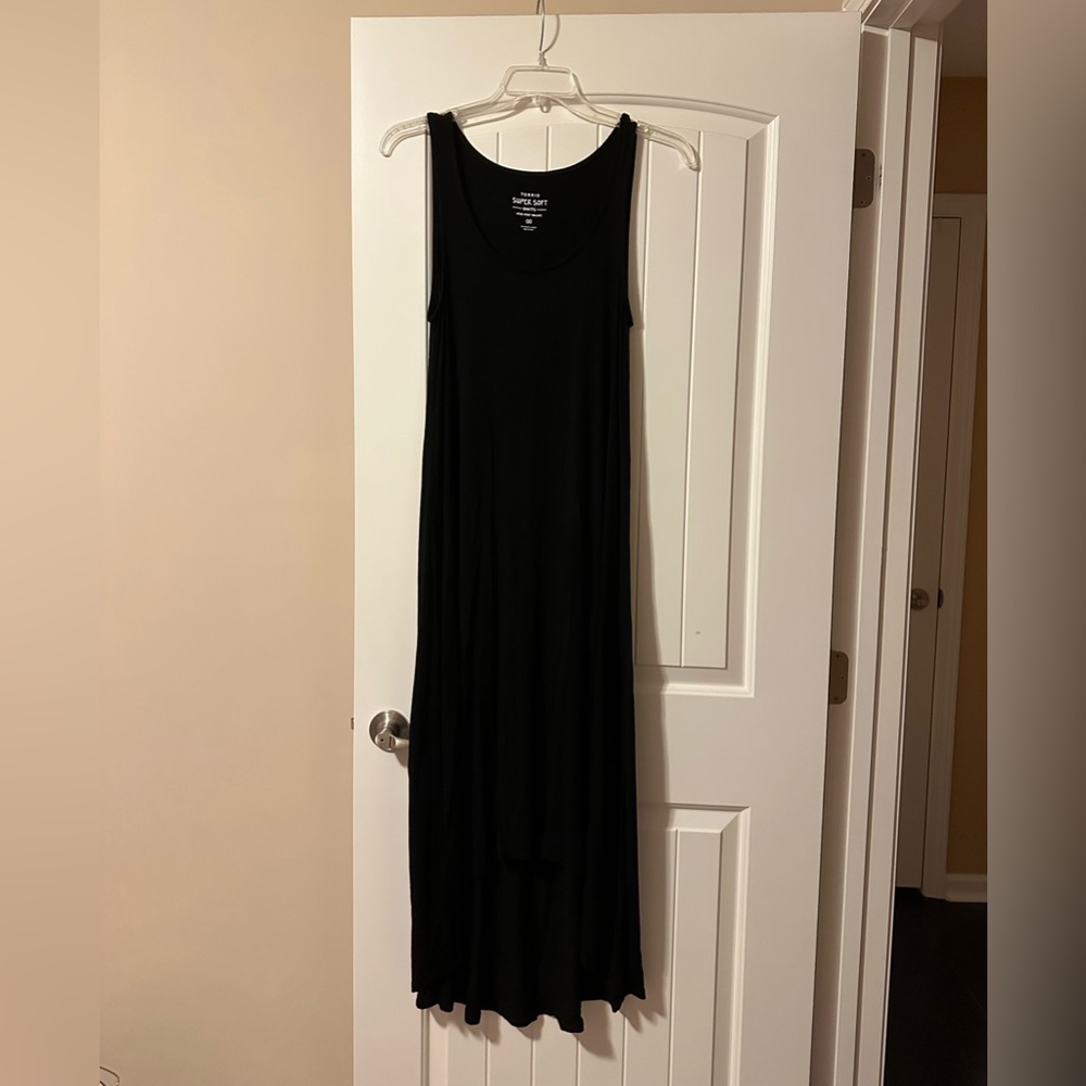 Torrid Size 00 (10-12) Black Maxi Dress ( slightly shorter in the front!)